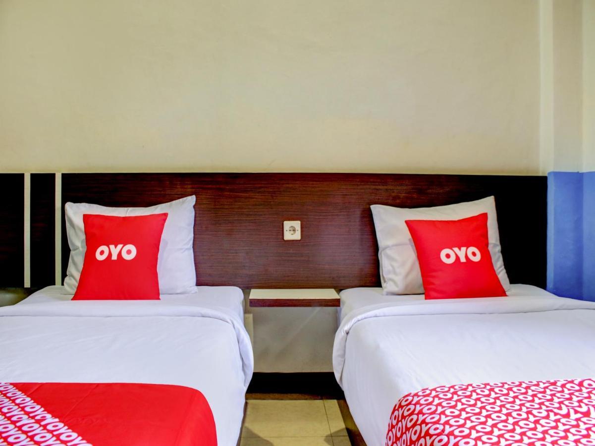 Oyo 90162 Remboelan Guest House Sungai Lutus Екстериор снимка