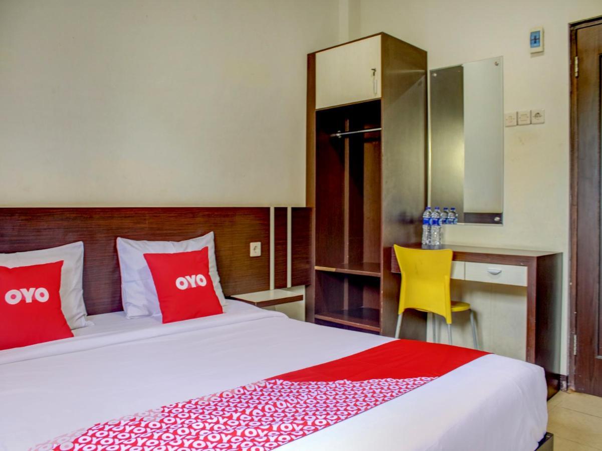 Oyo 90162 Remboelan Guest House Sungai Lutus Екстериор снимка